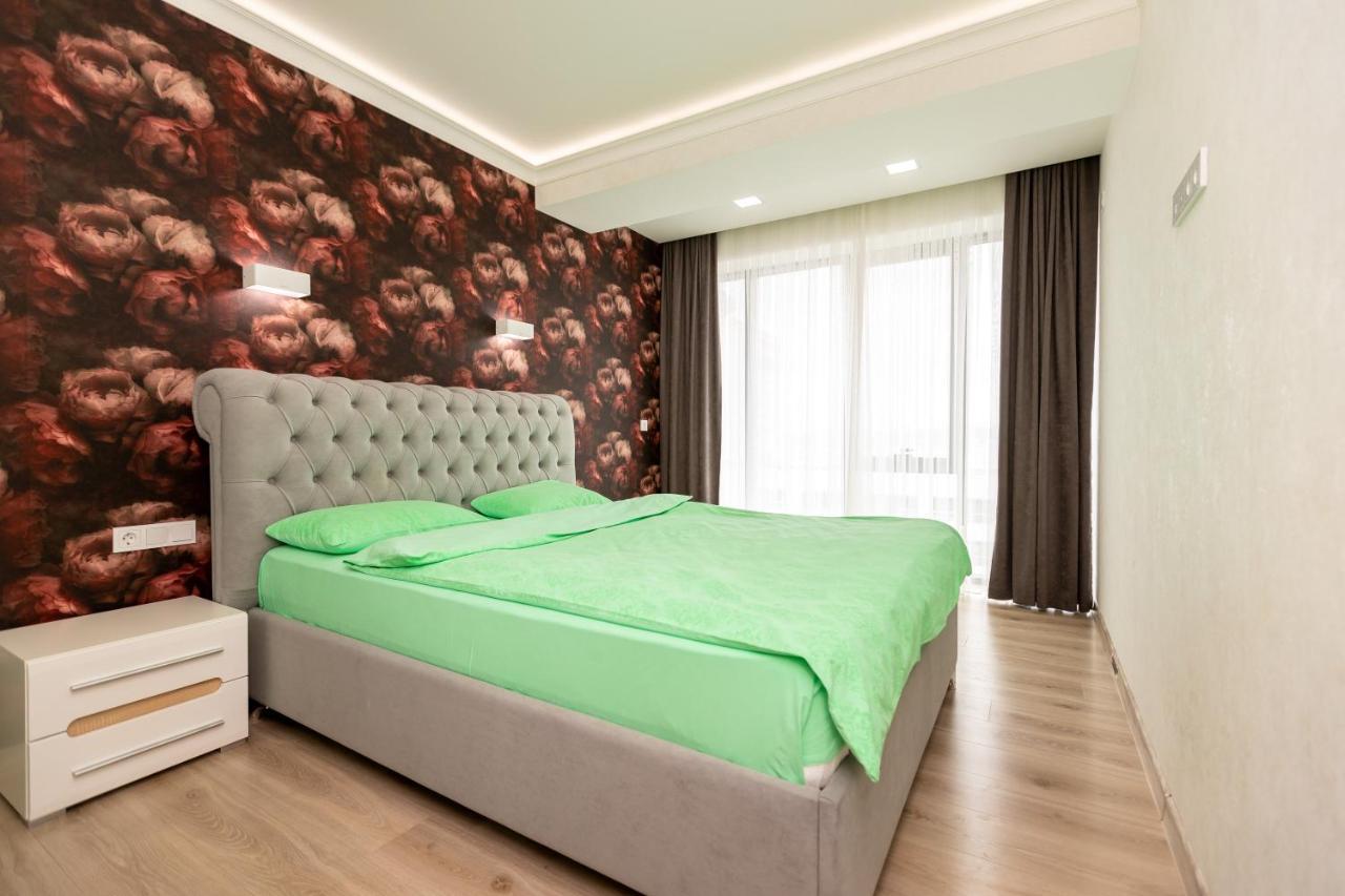 Main Street Sky House Apartments คีชีเนา ภายนอก รูปภาพ