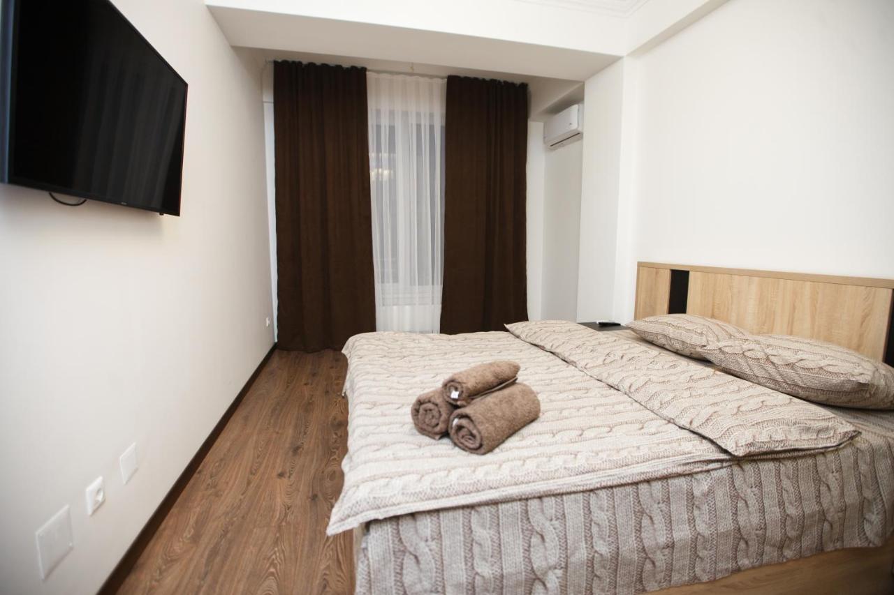 Main Street Sky House Apartments คีชีเนา ภายนอก รูปภาพ