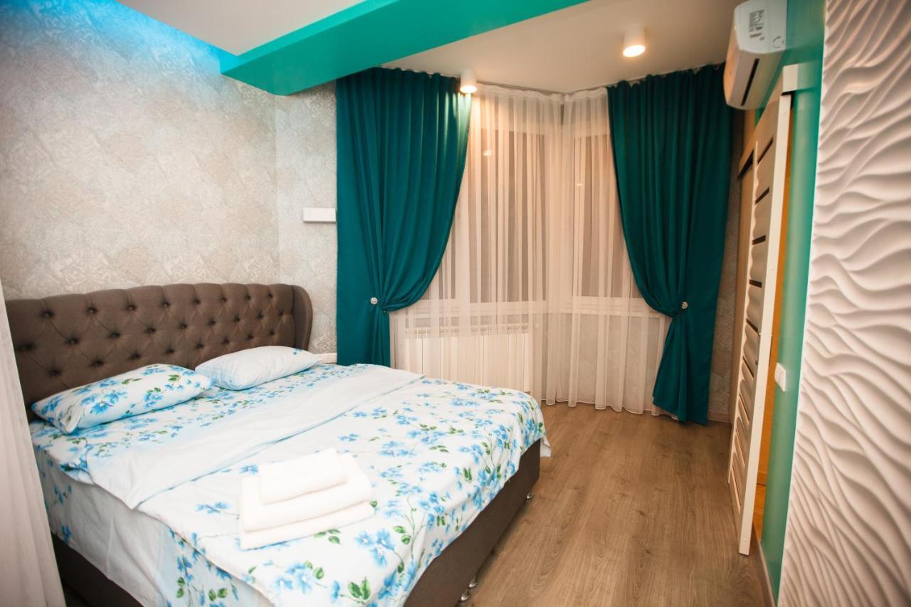 Main Street Sky House Apartments คีชีเนา ภายนอก รูปภาพ